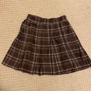 xs brown pleated skirt